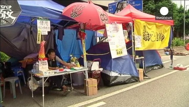 Гонконг: протести і сльозогінний газ