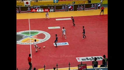Coup du sombrero pendant un match de Futsal : juste magique!
