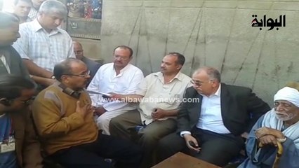 محافظ الدقهلية يؤدى واجب العزاء لأسرة شهيد بقرية "صهرجت الكبرى" بميت غمر