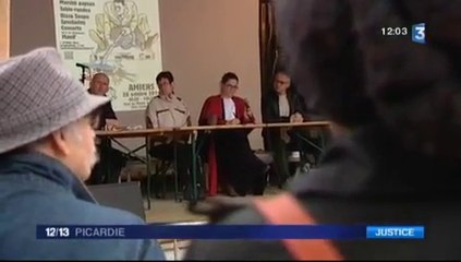 20141028-F3Pic-12-13-Amiens-Rassemblement pour le procès des opposants à la ferme des Mille Vaches