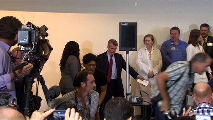 Enfermeira curada de Ebola deixa hospital nos EUA