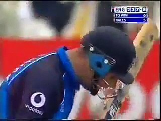 The catch of Afridi that almost ruined the career of Malik Vs England Lords 2001.
