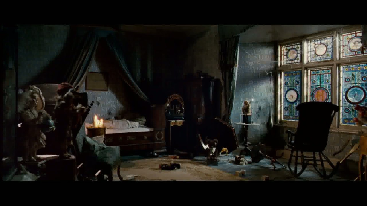 Bande-annonce : La Dame en noir VF - Comptine