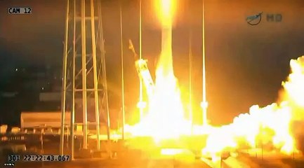 Foguete da NASA explode após lançamento