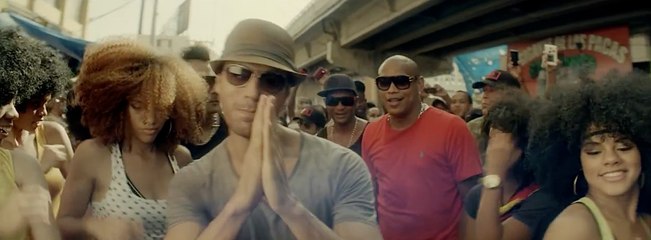 Enrique Iglesias' 3 Best Dance Songs