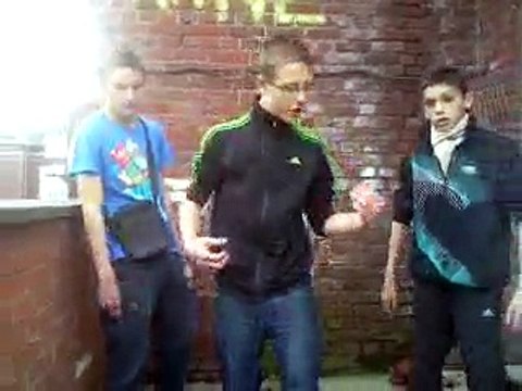 Jeunes rappeurs sans talents vont vous régaler !