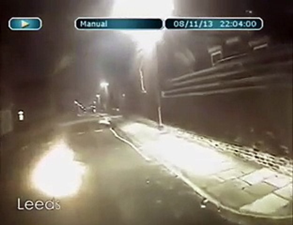 Un pompier attaqué à coup de feu d'artifice