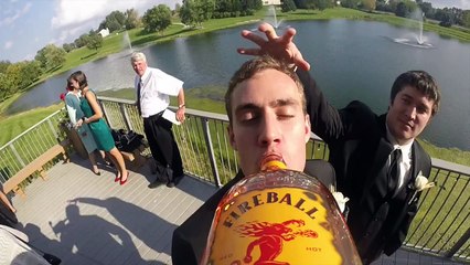 Une GoPro sur une bouteille FIreball à un mariage
