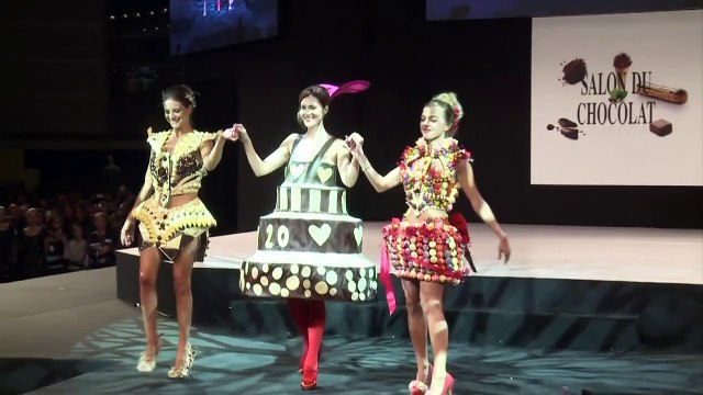 Des robes sucrées pour le lancement du salon du chocolat à Paris