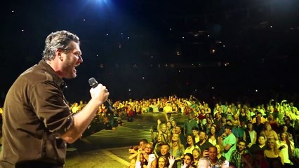 Blake Shelton - Neon Light (Official Video)