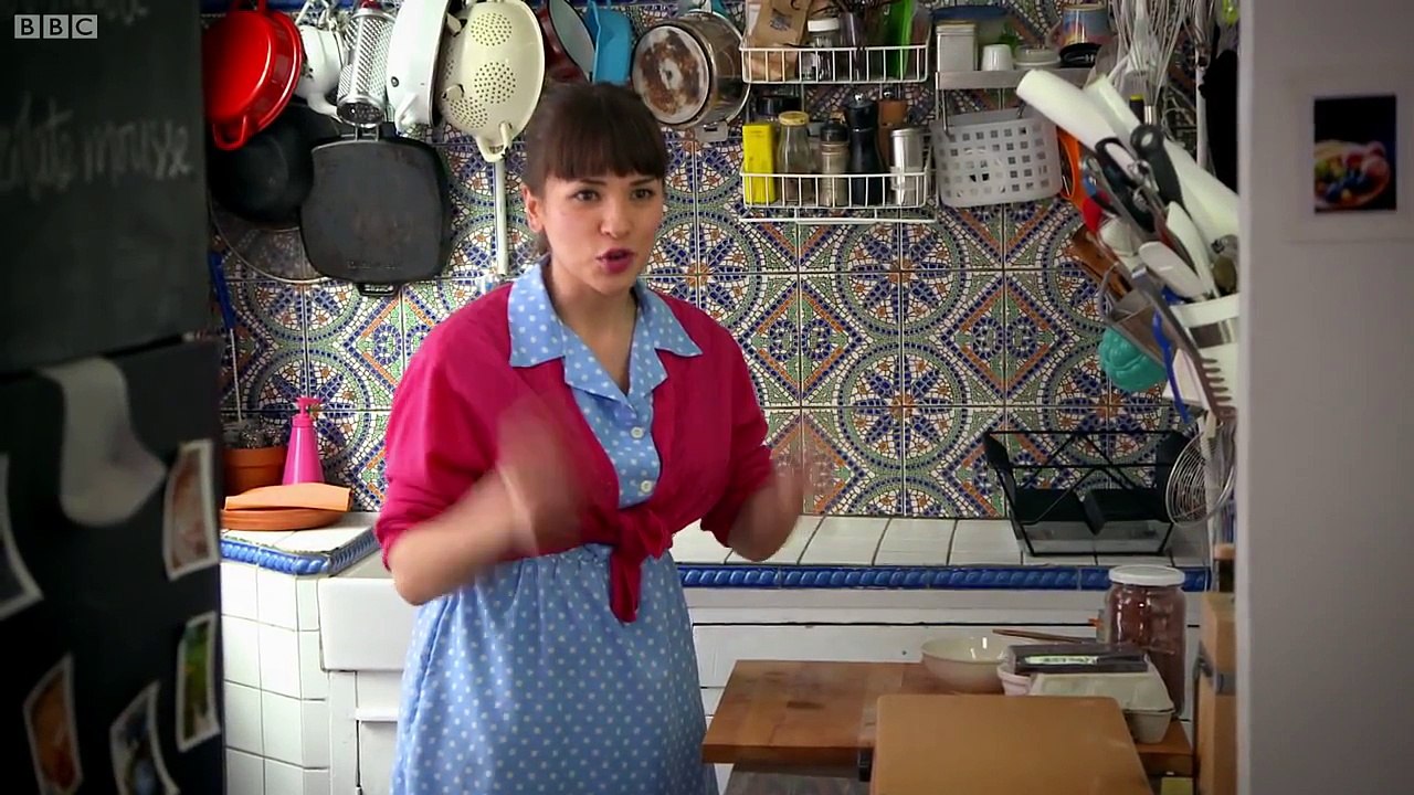 Little Paris Kitchen - Learn how to cook Chocolate Mousse With Cocoa Nibs in the smallest restaurant in Paris - BBC Food (2013)