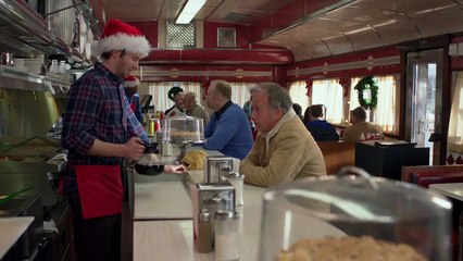 An Evergreen Christmas Movie CLIP - We Got a Problem (2014) - Tyler Ritter Movie