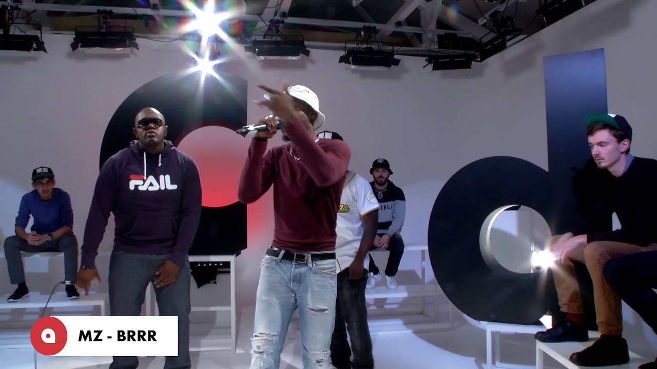 La MZ joue "Brrr" en live