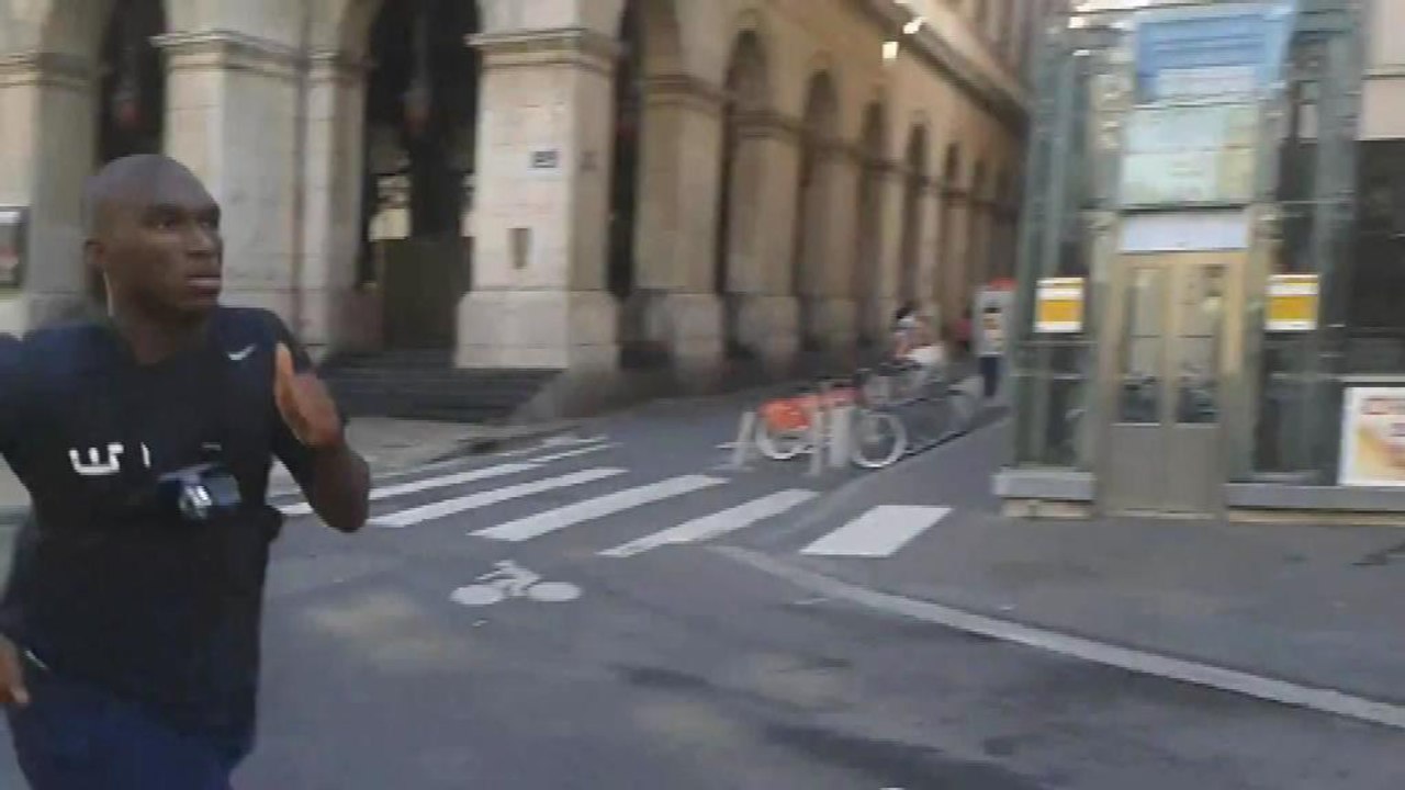 Challenge Race the Tube: un jeune homme court plus vite que le métro