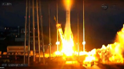 Explosion de la fusée Antares en plein vol