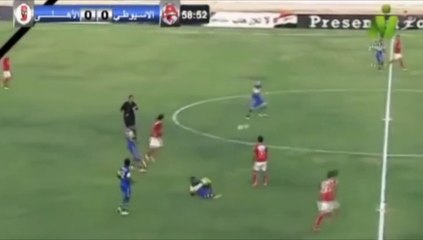 Cuatro partidos de sanción por tocar a un árbitro