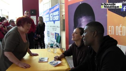 VIDEO. Tours : deux acteurs de Plus belle la vie en dédicaces