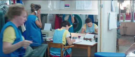 TIENS TOI DROITE - La Bande Annonce _Marina Foïs_