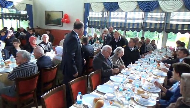 GARNİZON KOMUTANLIĞI ŞEHİT AİLELERİ VE GAZİLER ONURUNA YEMEK DÜZENLEDİ