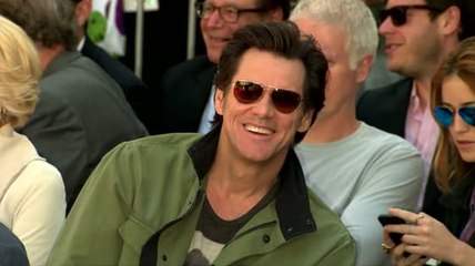 Jim Carrey Reveals Tommy Lee Jones 'Hates Him'