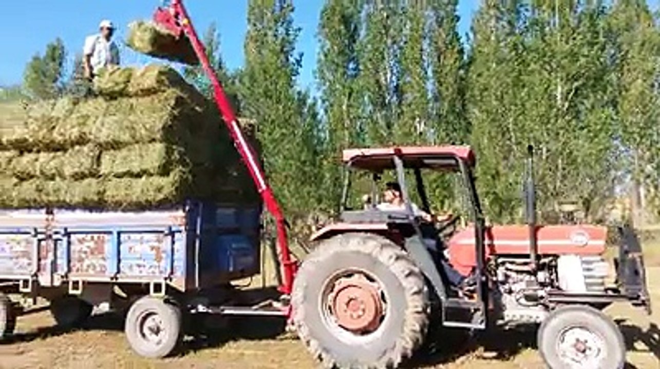 Bu Balya Yükleme Makınesi Bir Harika - Tarım Günlükleri