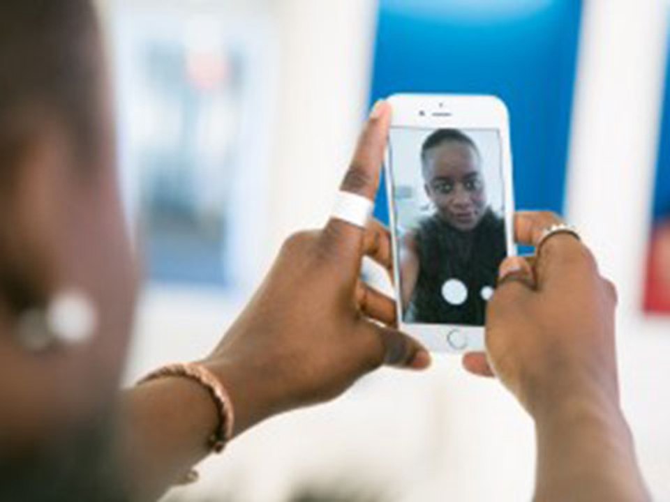 5 Facts You Didn't Know About Selfies