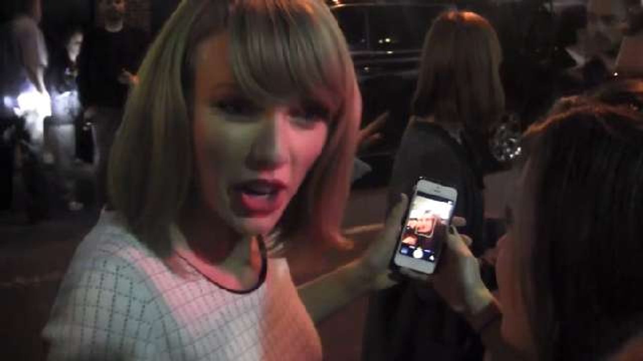 Taylor Swift Takes Selfies With Fans
