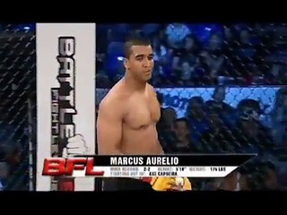 Tekmesiyle Rakibini Nakavt Etti