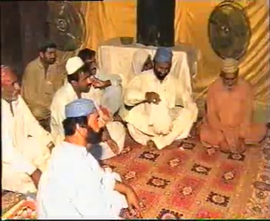 hot moee wat howa mehmaan