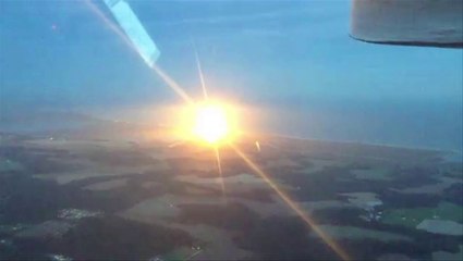 L’explosion de la fusée Antares vue d’un avion