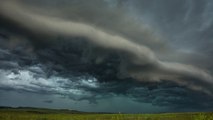 Tornade et arc-en-ciel au kansas : magique!
