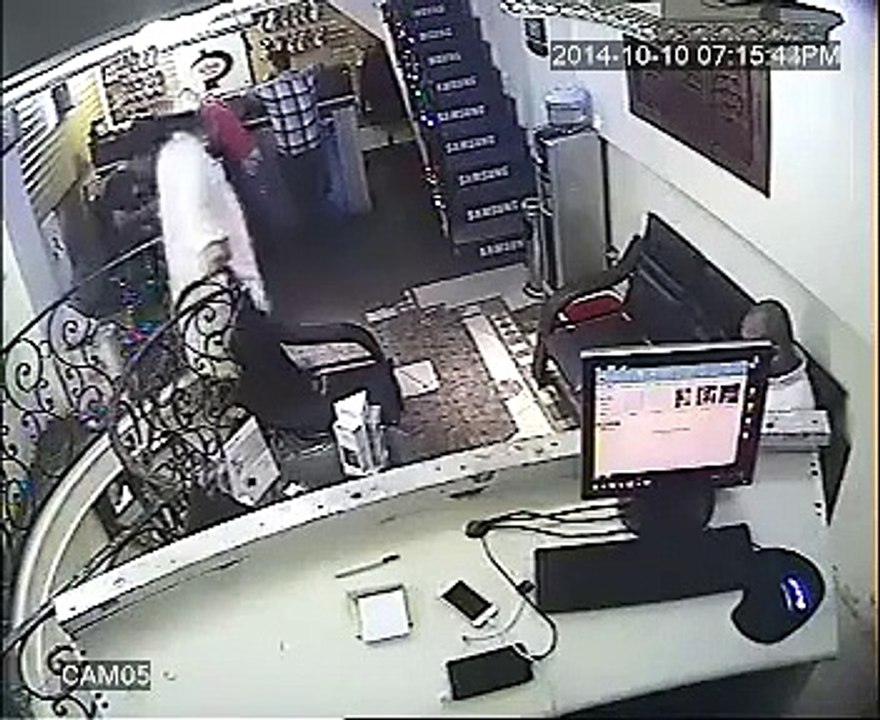 Mulana Stoling A VIP Mobile Phone
