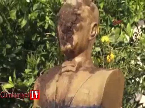 Atatürk büstüne saldırı