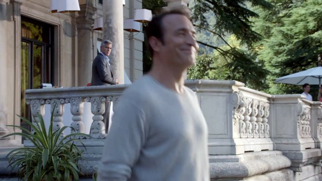 Jean Dujardin et George Clooney boivent du Nespresso