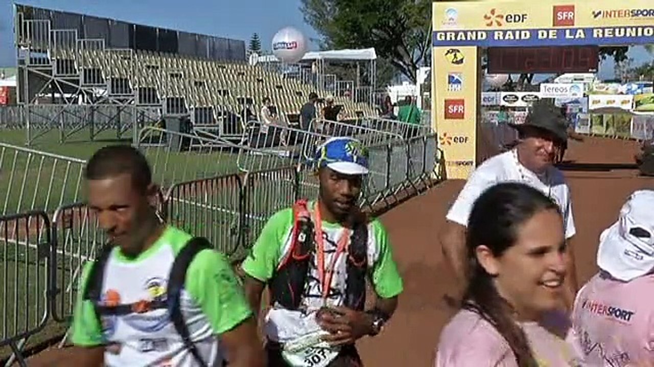 Arrivées du Grand Raid 2014 du vendredi 15H52 à 17H35