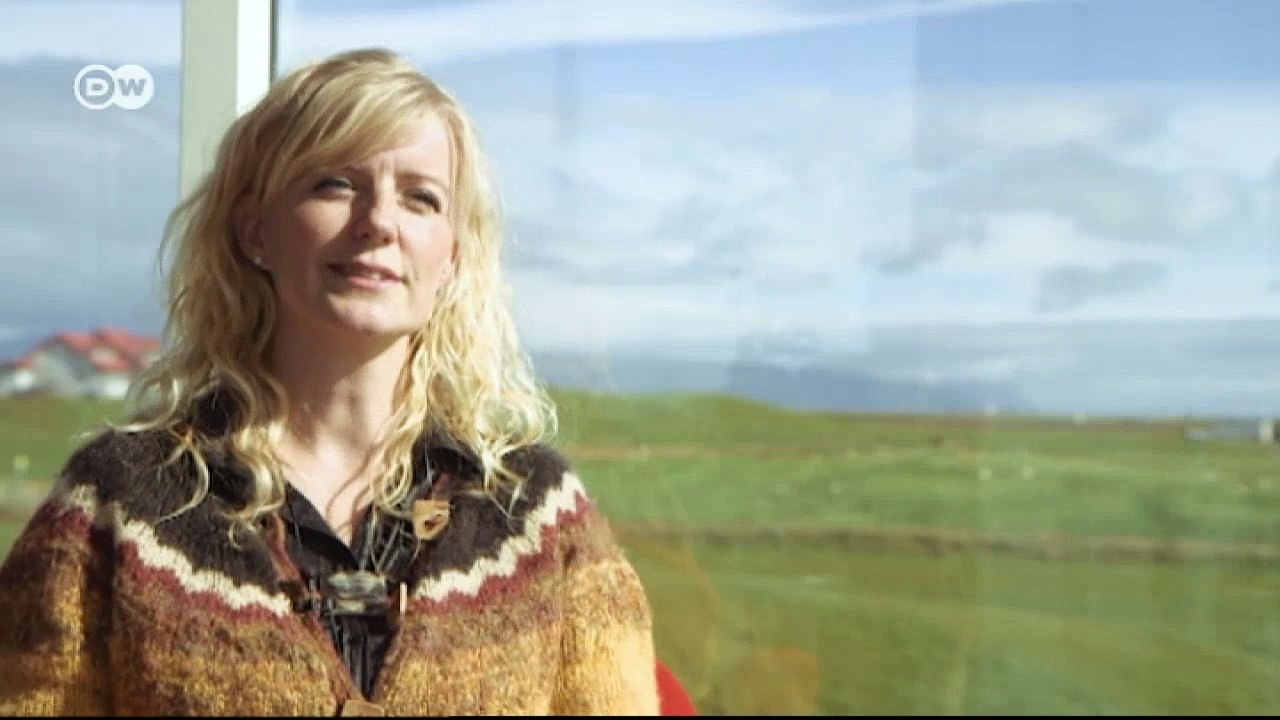 Haus am Vulkan auf Island | Euromaxx