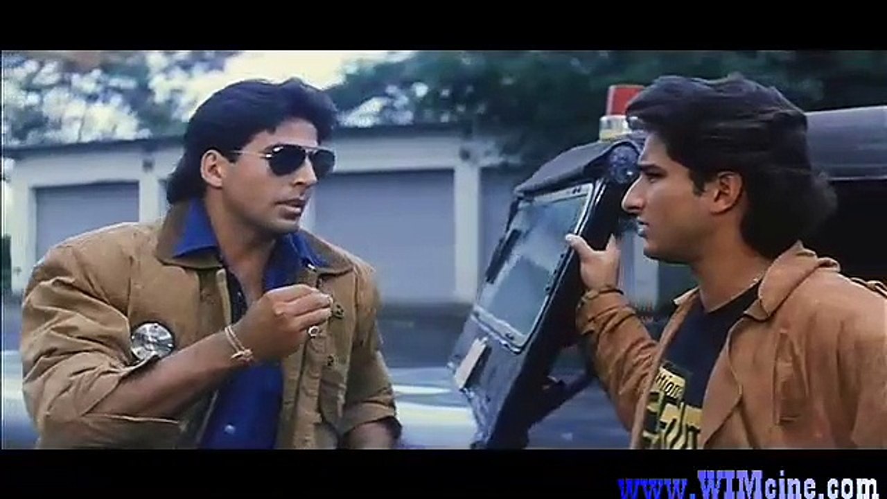 Main Khiladi Tu Anari (1994)_clip2
