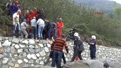 Giresun İş Makinesiyle Göçük Altında Kalan İşçi Kurtarıldı-2