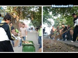 Amitabh Bachchan holds broom, cleans India