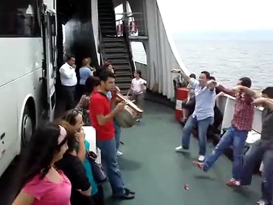 Bize Her Yer Trabzon- Kadıköy Feribotta Süper horon