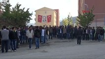 Hakkari'de Üniversite Öğrencilerinden Polis Protestosu