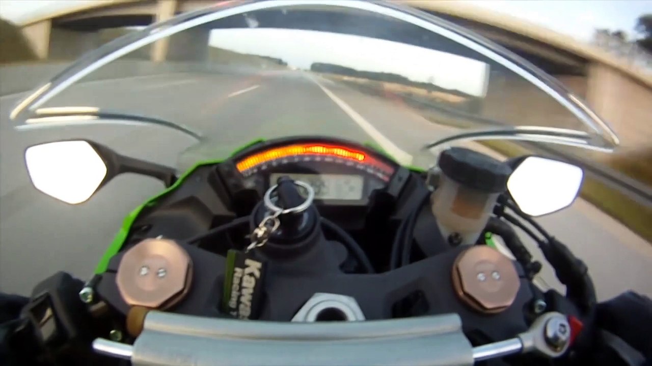 Une Audi RS6 break ridiculise une Kawasaki ZX-10R