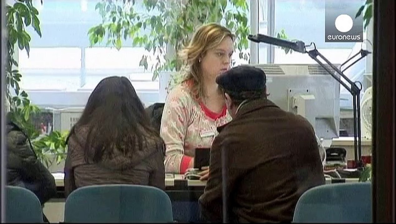 Bunt sind schon die Wälder, Arbeitslosenzahlen fallen