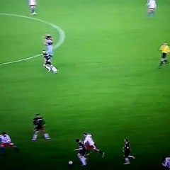 Franck Ribéry agressé et insulté par un supporter rentré sur le terrain