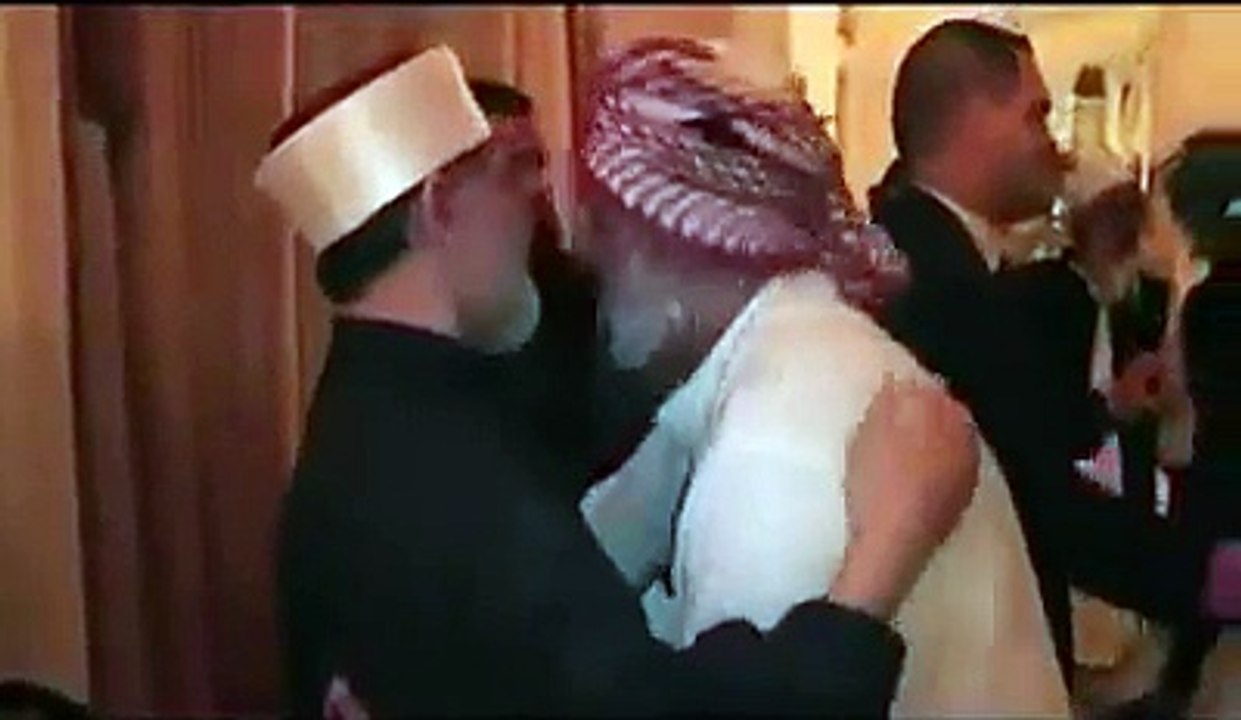 Hindu Pandit Embraces Islam After listening to Dr Tahir-ul-Qadri