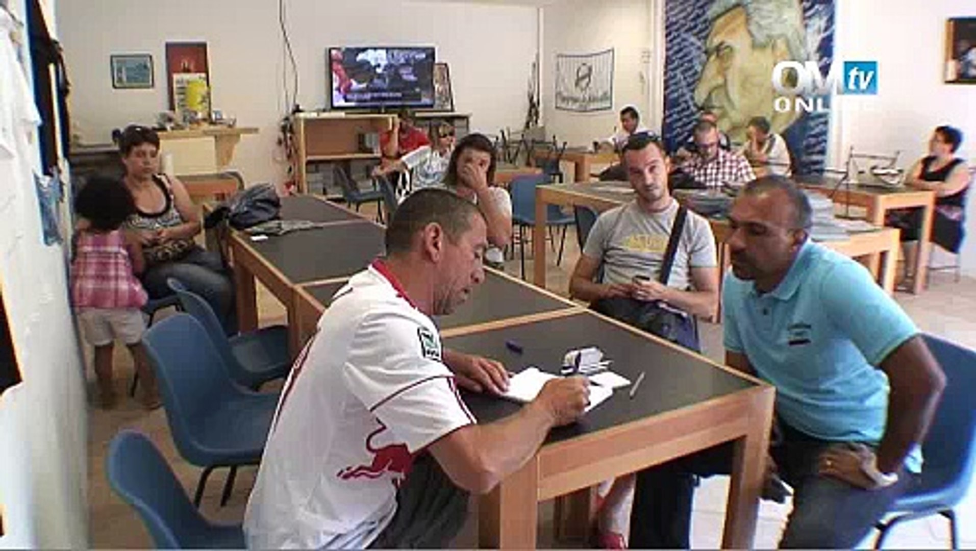 1er Jour De Reabonnement Au Club Des Amis De L Om Video Dailymotion