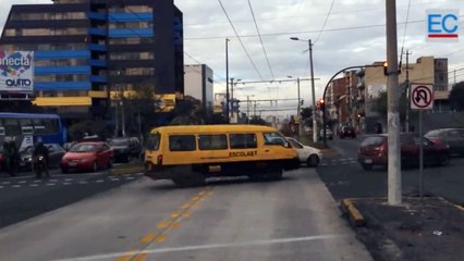 ¿Qué mira un chofer de trolebús cuando recorrer Quito?