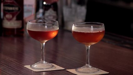 When to Shake and When to Stir a Cocktail