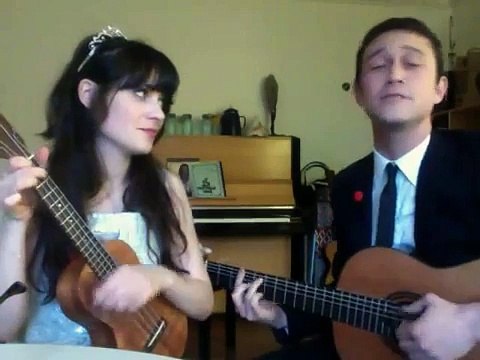 Zooey Deschanel et Joseph Gordon-Levitt chantent What are you doing New Year's eve