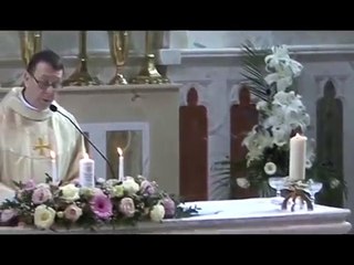 Mariage : le magnifique cadeau d'un prêtre